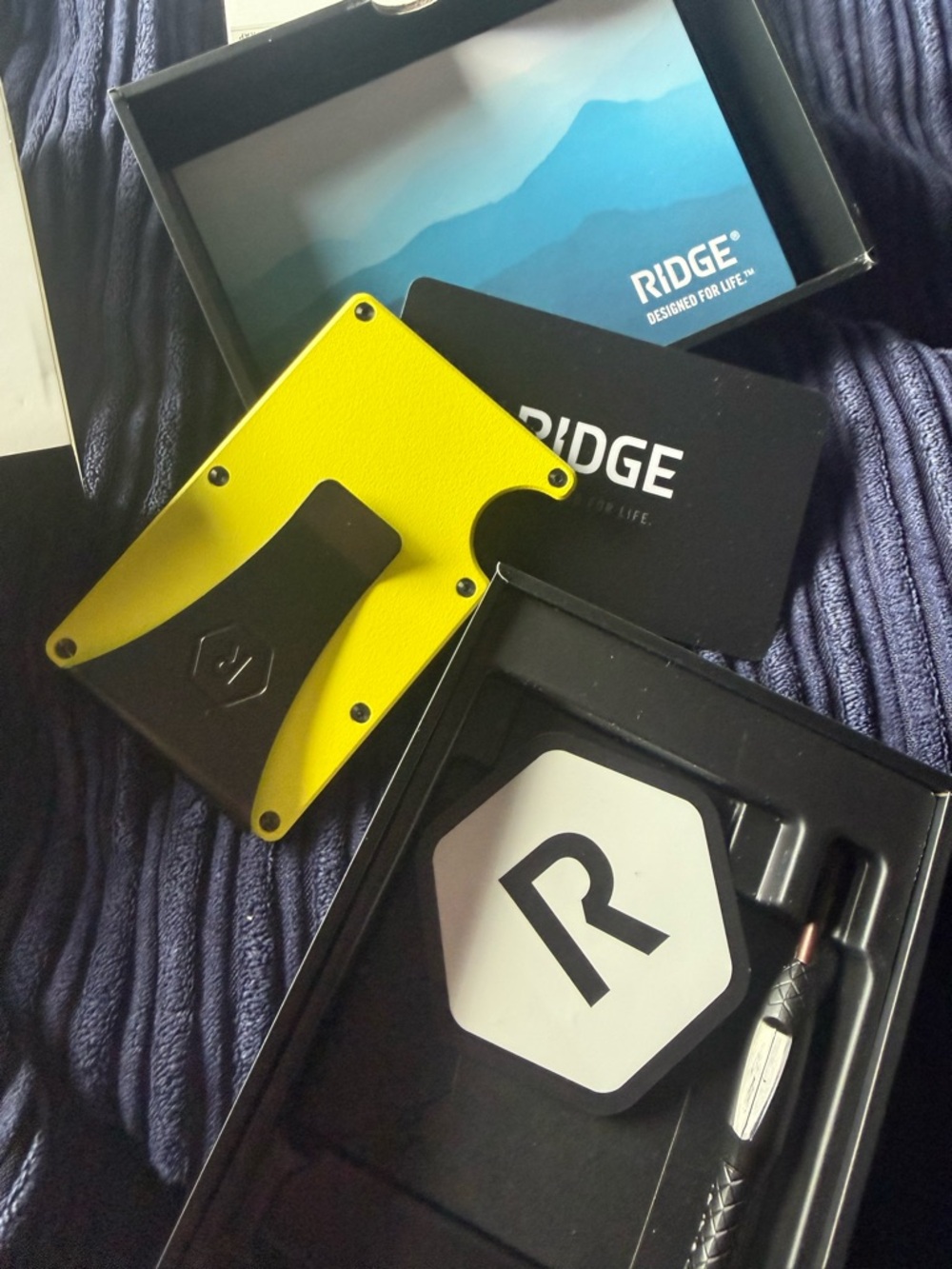 NIB RIDGE Hyper Lime Slim RFID Money Clip Wallet - HYPER LIME - Picture 2 of 3